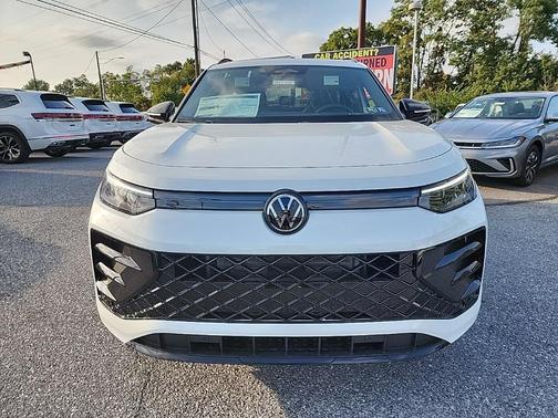 2025 Volkswagen Tiguan 2.0T SE R-Line Black 4MOTION