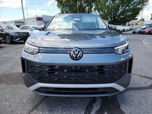 2025 Volkswagen Tiguan 2.0T SE 4MOTION