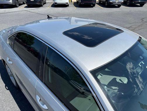 -Select- 2014 Volkswagen Passat 2.0L TDI DSG SE w/Sunroof