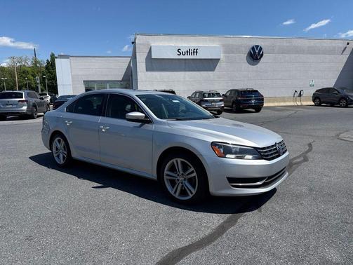 -Select- 2014 Volkswagen Passat 2.0L TDI DSG SE w/Sunroof