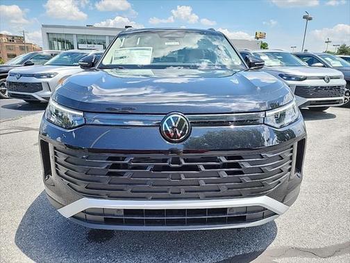 2025 Volkswagen Tiguan 2.0T SE