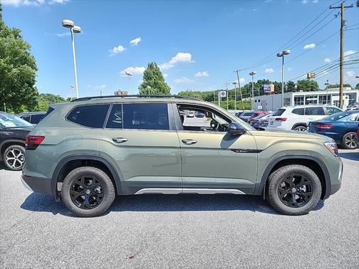 2025 Volkswagen Atlas 2.0T Peak Edition