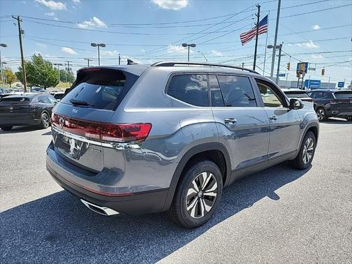 2025 Volkswagen Atlas 2.0T SE