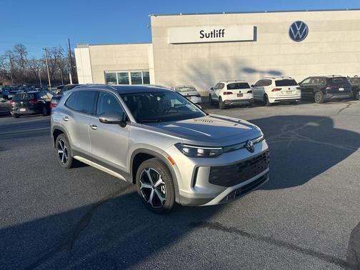 2025 Volkswagen Tiguan 2.0T SE 4MOTION