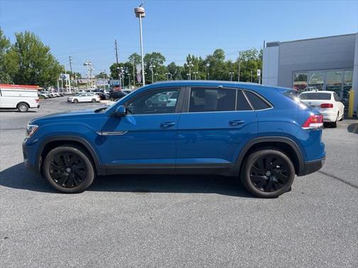 2025 Volkswagen Atlas Cross Sport 2.0T SE w/Technology 4MOTION