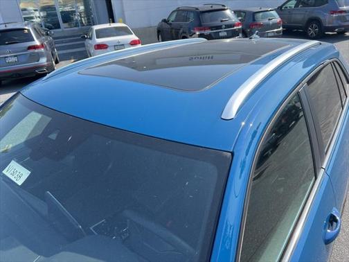 2025 Volkswagen Atlas Cross Sport 2.0T SE w/Technology 4MOTION