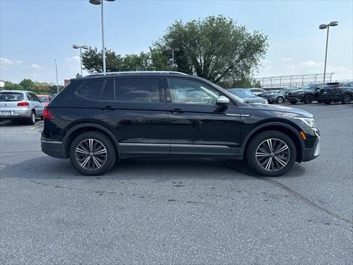 2024 Volkswagen Tiguan 2.0T Wolfsburg Edition