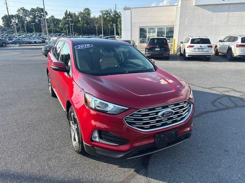 Rapid Red Metallic Tinted Clearcoat 2020 Ford Edge SEL