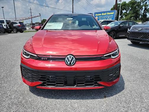 2025 Volkswagen Golf GTI 2.0T SE DSG