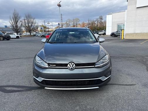 2018 Volkswagen Golf Alltrack TSI S