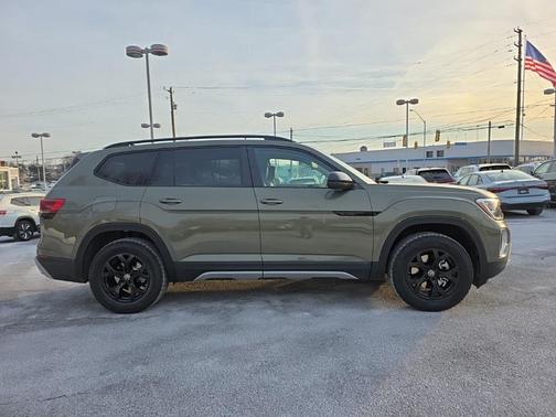 2026 Volkswagen Atlas Peak Edition