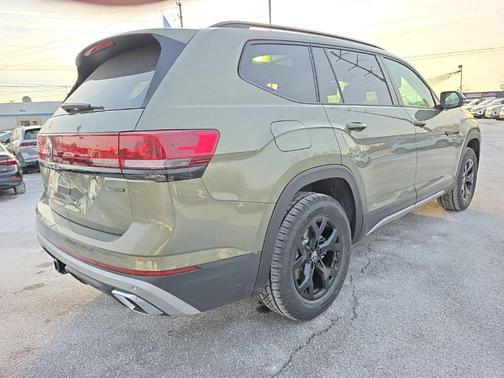 2026 Volkswagen Atlas Peak Edition