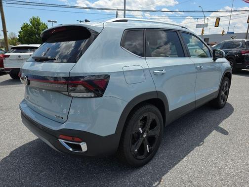 Monument Gray 2026 Volkswagen Taos SEL