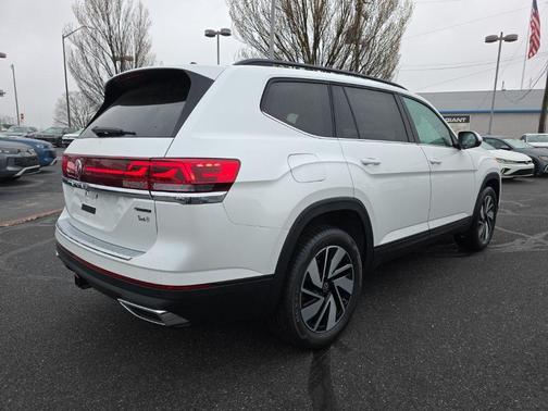 2026 Volkswagen Atlas 2.0T SE w/Technology 4MOTION