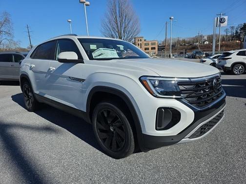 opal white pearl 2026 Volkswagen Atlas Cross Sport 2.0T SE w/Technology 4MOTION