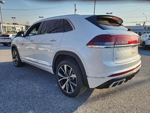 2025 Volkswagen Atlas Cross Sport 2.0T SEL Premium