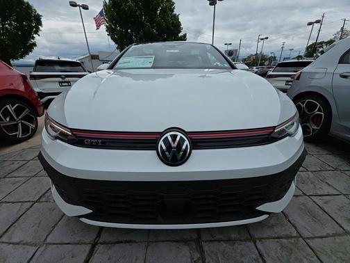 opal white pearl 2026 Volkswagen Golf GTI 2.0T SE DSG