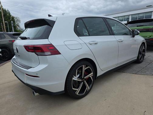 opal white pearl 2026 Volkswagen Golf GTI 2.0T SE DSG