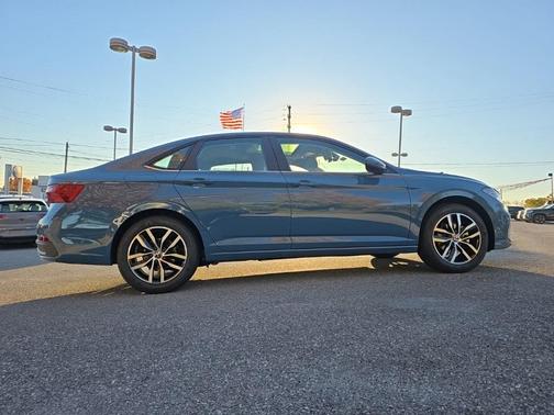 2026 Volkswagen Jetta 1.4T SE