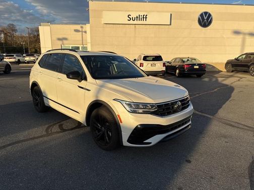 2023 Volkswagen Tiguan 2.0T SE R-Line Black 4MOTION