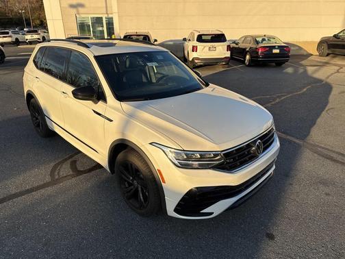 2023 Volkswagen Tiguan 2.0T SE R-Line Black 4MOTION