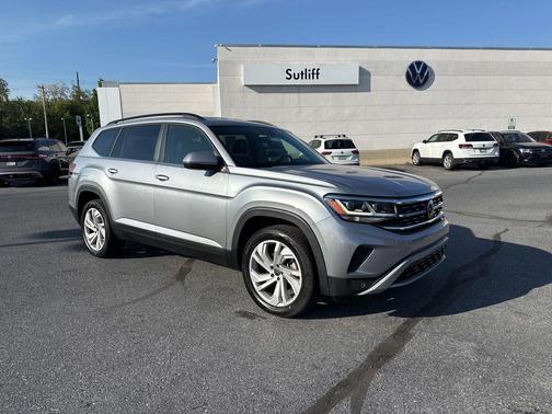 Platinum Gray Metallic 2022 Volkswagen Atlas 2.0T SE w/Technology 4MOTION