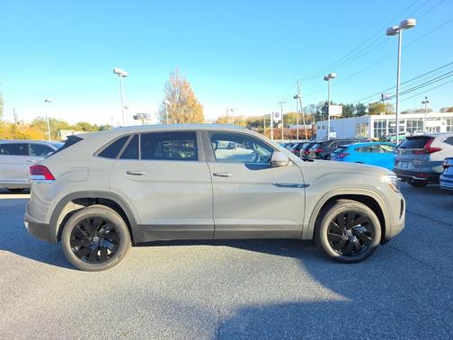 2026 Volkswagen Atlas Cross Sport 2.0T SE w/Technology 4MOTION