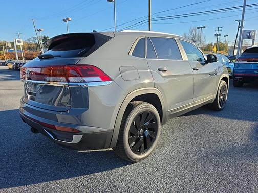 2026 Volkswagen Atlas Cross Sport 2.0T SE w/Technology 4MOTION