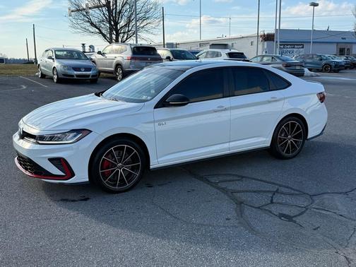 2025 Volkswagen Jetta GLI 2.0T Autobahn