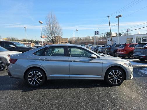 2026 Volkswagen Jetta 1.4T SE