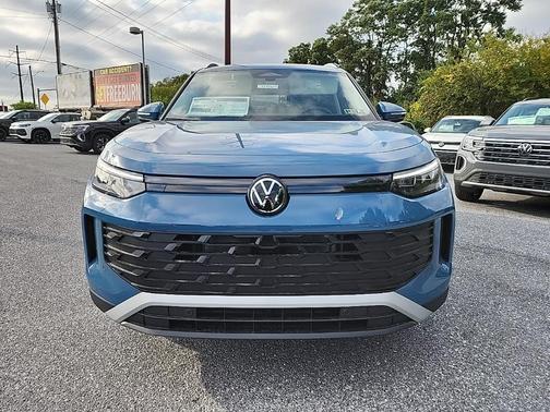 2025 Volkswagen Tiguan 2.0T SE 4MOTION