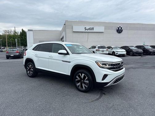 Pure White 2023 Volkswagen Atlas Cross Sport 2.0T SE