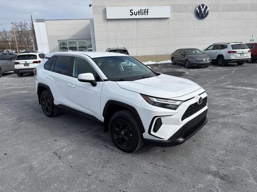 2023 Toyota RAV4 LE