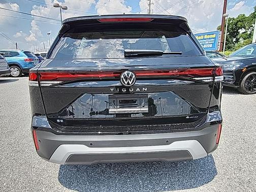2025 Volkswagen Tiguan 2.0T SE 4MOTION