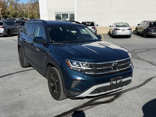 2022 Volkswagen Atlas 3.6L SE w/Technology
