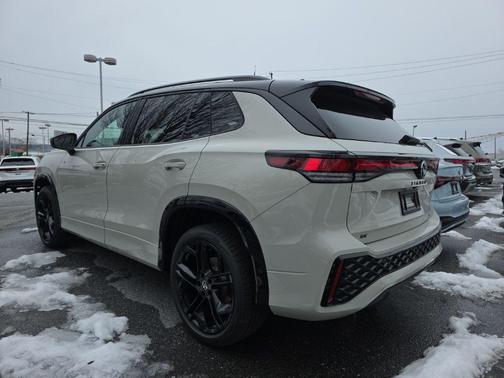 2026 Volkswagen Tiguan 2.0T SE R-Line Black 4MOTION