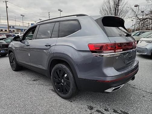 2025 Volkswagen Atlas 2.0T SE w/Technology 4MOTION