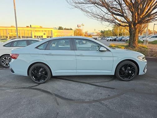 2026 Volkswagen Jetta 1.4T SE