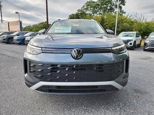 2025 Volkswagen Tiguan 2.0T SE 4MOTION