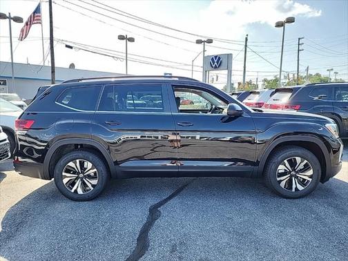 2025 Volkswagen Atlas 2.0T SE