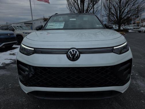 opal white with deep black roof 2026 Volkswagen Tiguan 2.0T SE R-Line Black 4MOTION