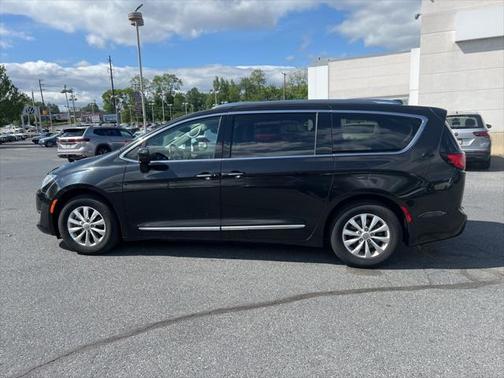 2018 Chrysler Pacifica Touring-L
