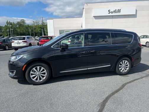 2018 Chrysler Pacifica Touring-L