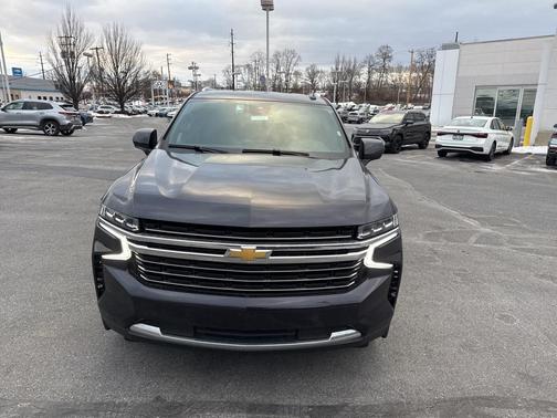 2024 Chevrolet Suburban LT