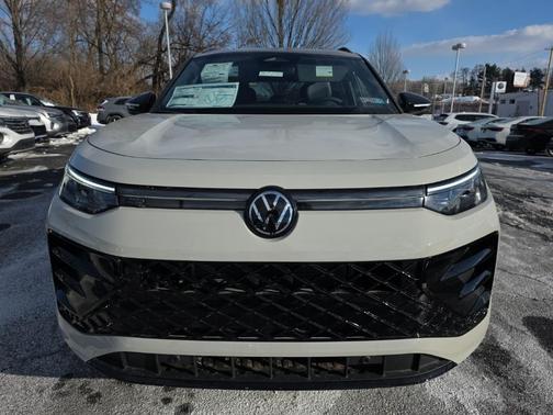 2026 Volkswagen Tiguan 2.0T SE R-Line Black 4MOTION