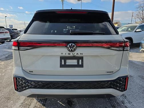 2026 Volkswagen Tiguan 2.0T SE R-Line Black 4MOTION
