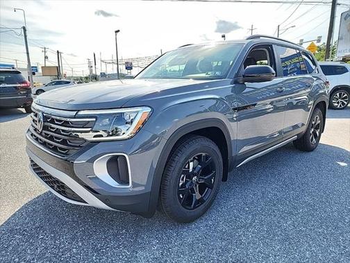 2025 Volkswagen Atlas 2.0T Peak Edition