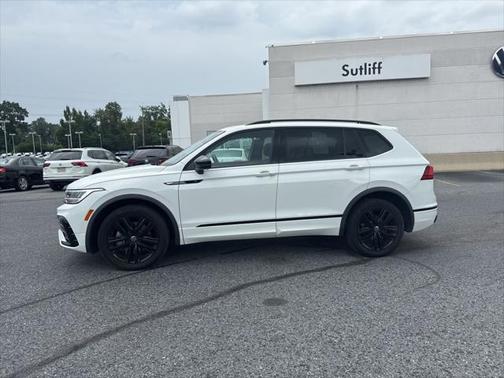 2022 Volkswagen Tiguan 2.0T SE R-Line Black
