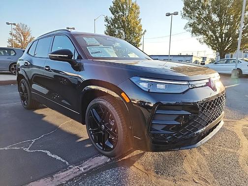 2025 Volkswagen Tiguan 2.0T SE R-Line Black