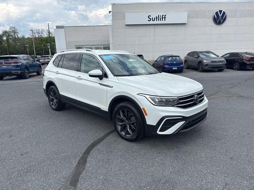 Opal White Pearl 2023 Volkswagen Tiguan 2.0T SE 4MOTION